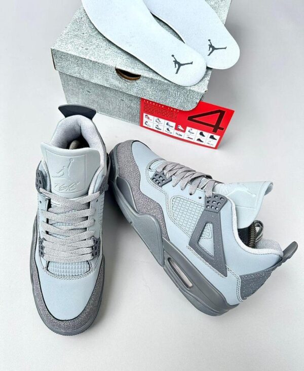 Air Jordan 4 Retro