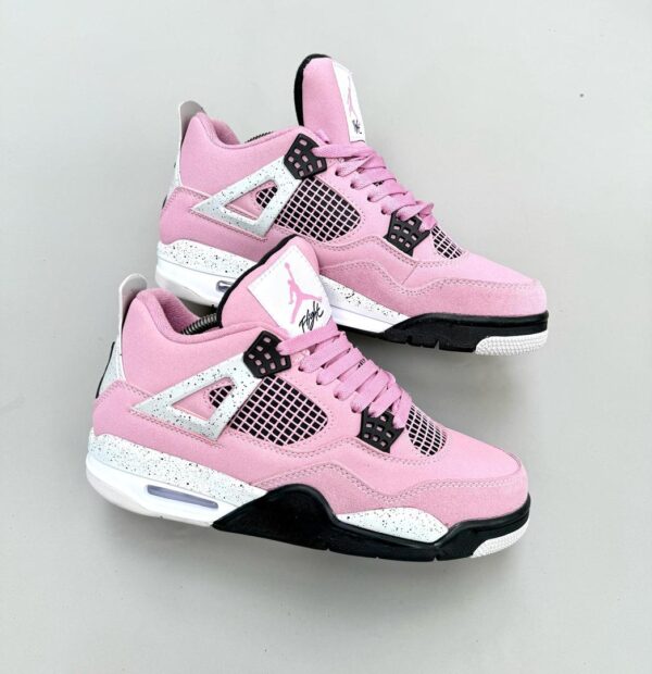 Air Jordan 4 Retro