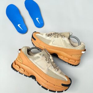 Nike Zoom Vomero 5 Roam