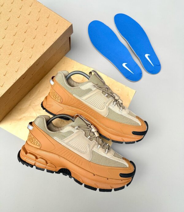 Nike Zoom Vomero 5 Roam - Image 2
