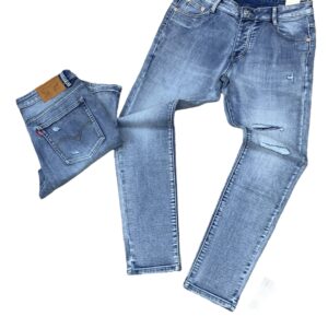 Levis Jean